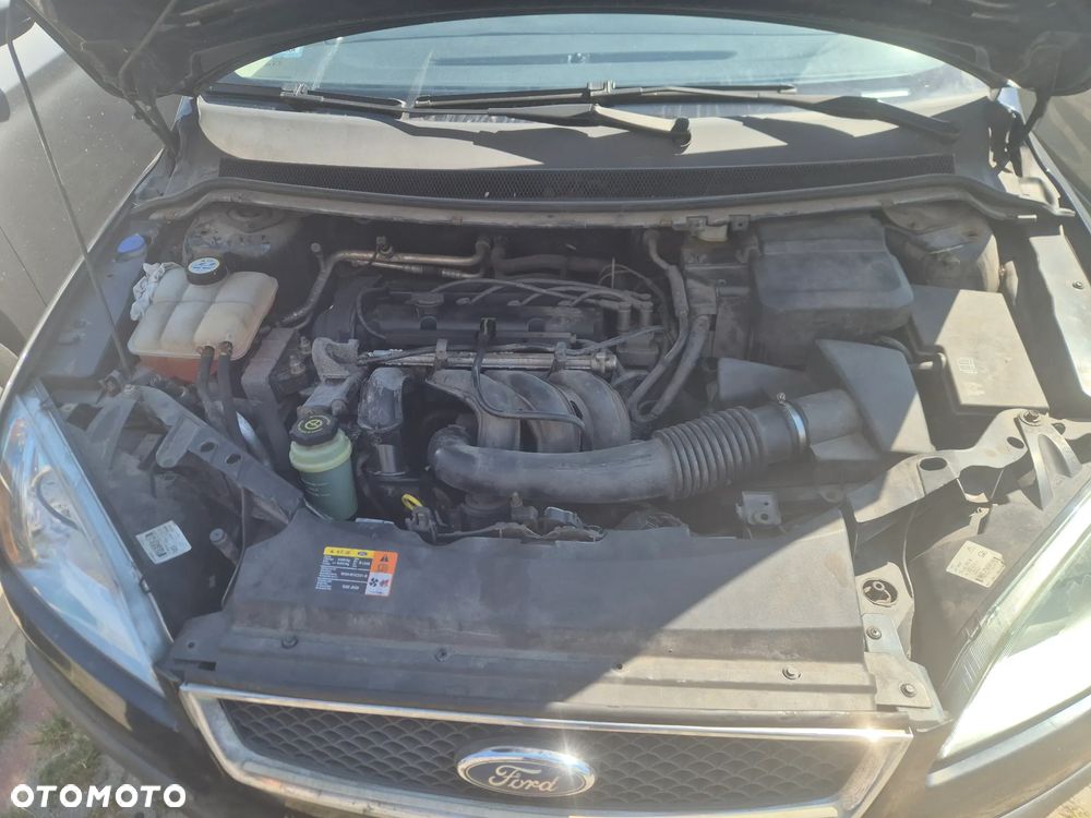 Ford Focus 1.6 Ambiente - 2