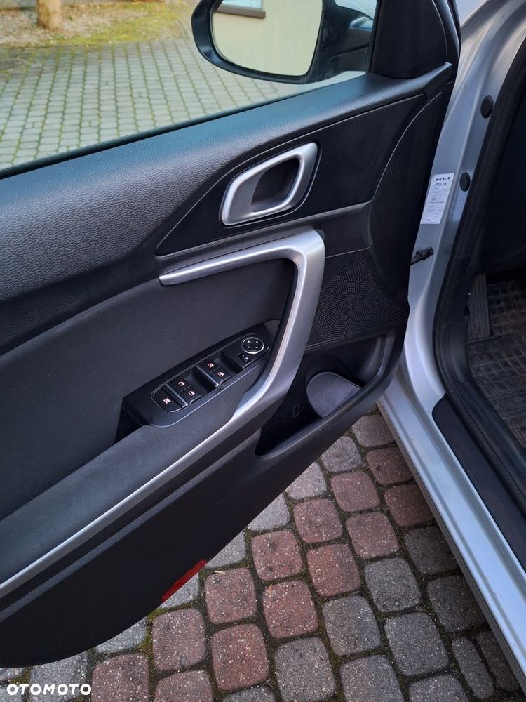 Kia Ceed 1.6 CRDi SCR M - 15