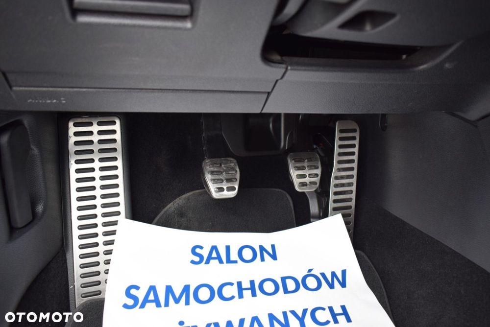 Volkswagen Golf - 32