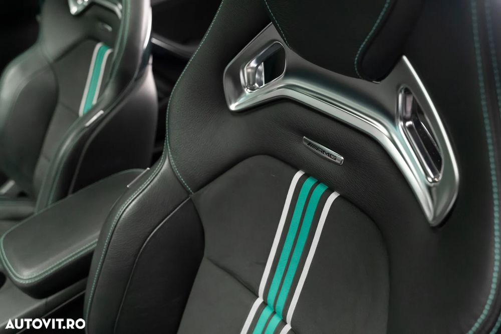 Mercedes-Benz A 45 AMG 4Matic AMG Speedshift 7G-DCT PETRONAS 2015 World Champion Edition - 24