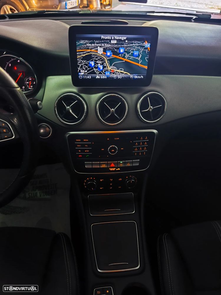 Mercedes-Benz CLA 180 d Shooting Brake Urban Aut. - 14