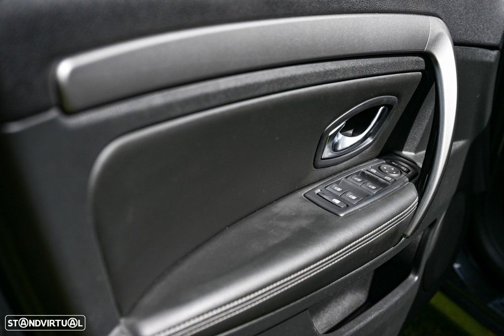 Renault Laguna Break 2.0 dCi Dynamique S 120g - 19