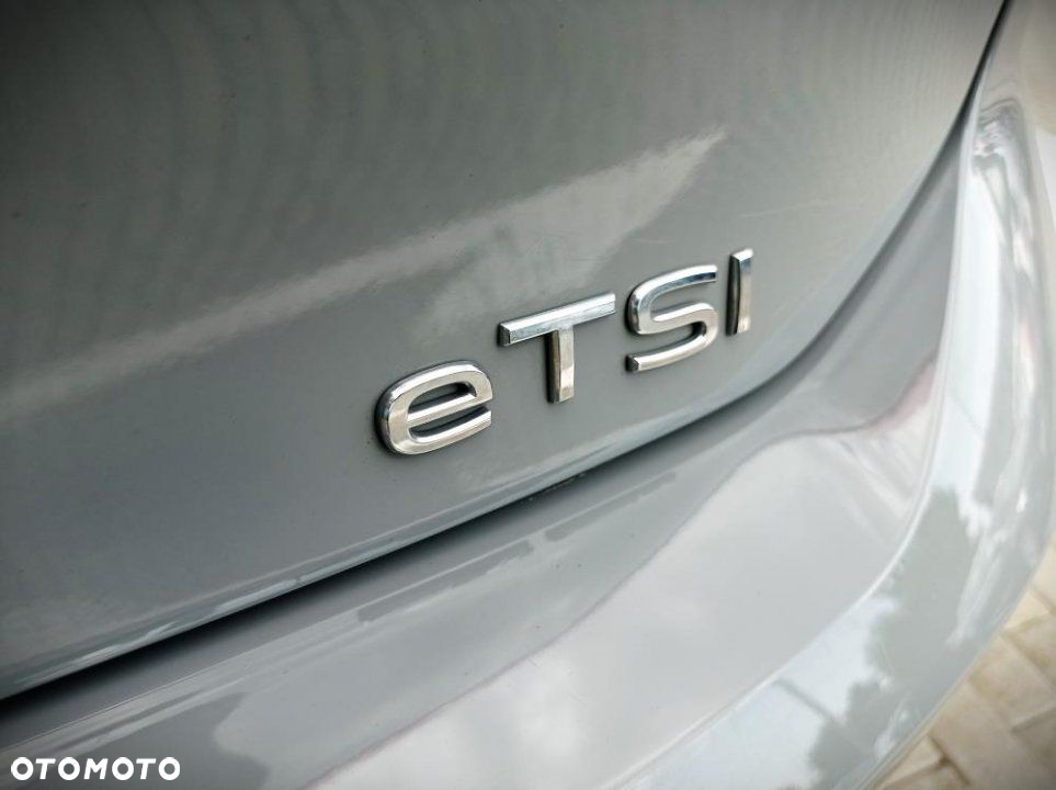 Volkswagen Golf - 10