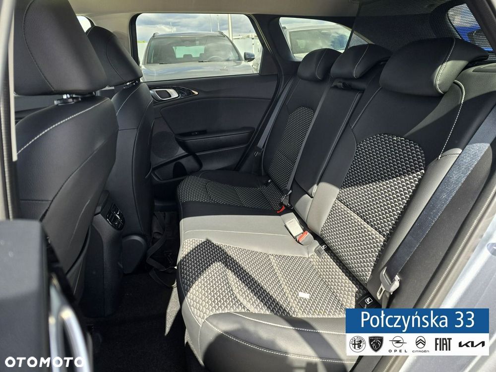 Kia Ceed 1.5 T-GDI Tribute DCT - 16