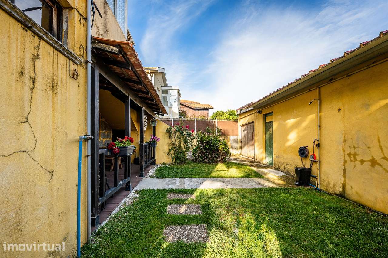 Moradia a 100 Metros da Praia de Lavadores I Exclusivo Golden Hour - Grande imagem: 4/45