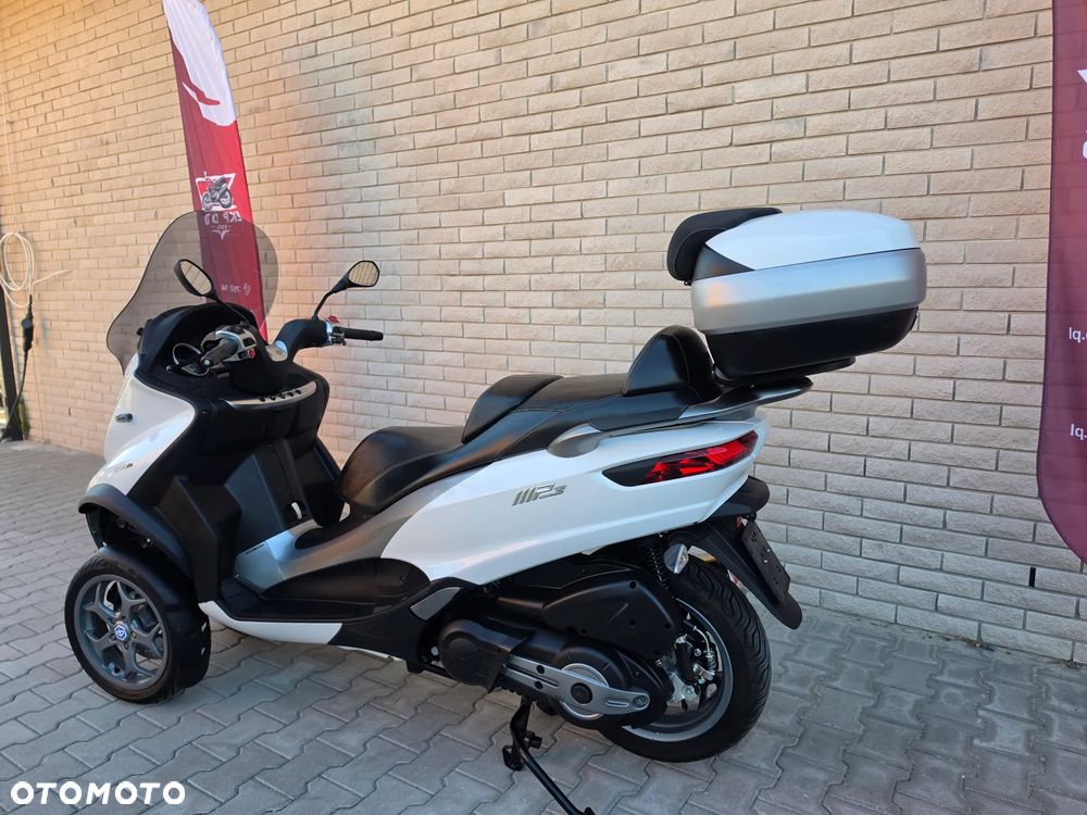 Piaggio MP-3 - 15