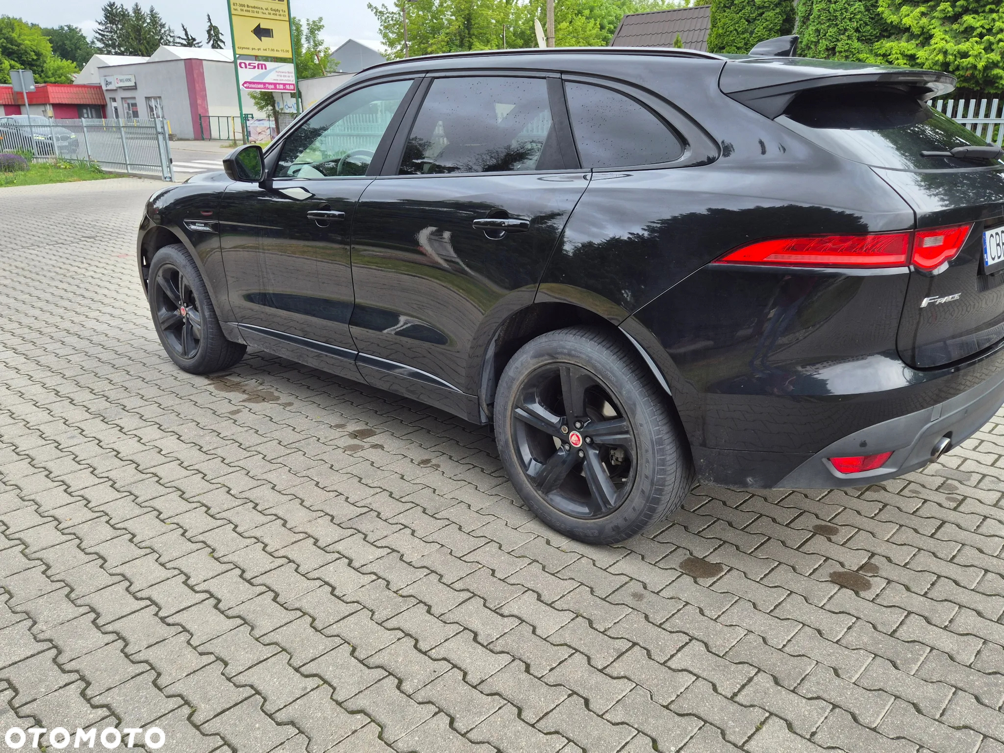 Jaguar F-Pace 25t AWD R-Sport - 4
