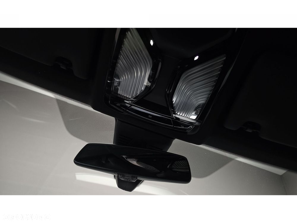 BMW Seria 3 320d xDrive mHEV M Sport - 32