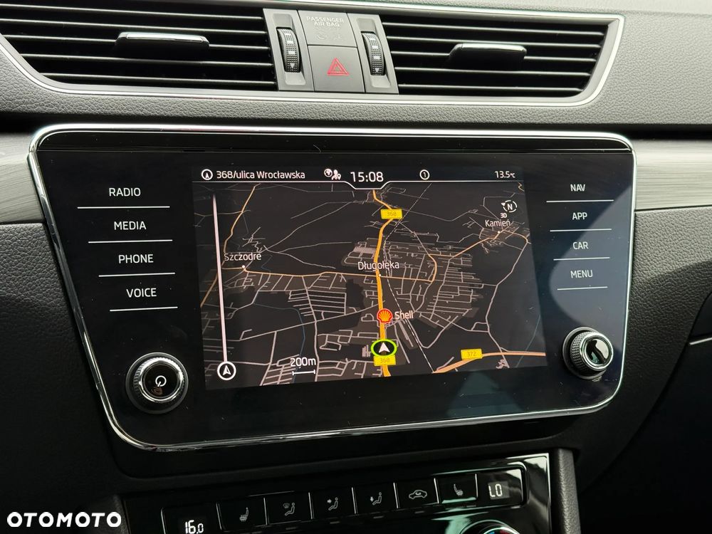 Skoda Superb 2.0 TDI SCR Style DSG - 34