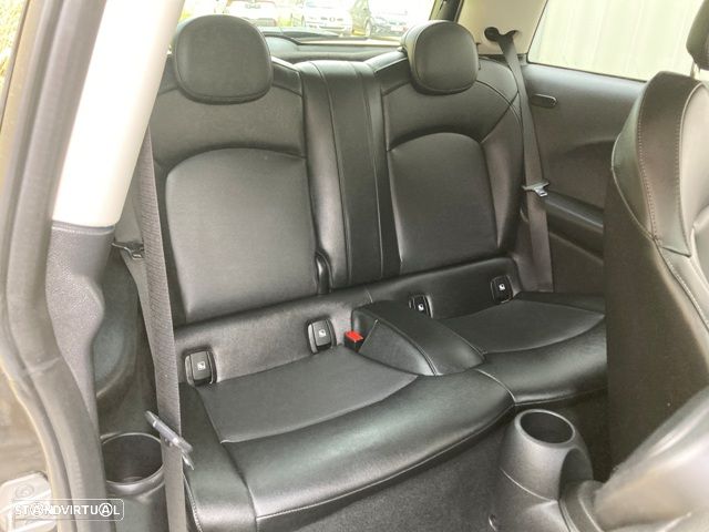 MINI 3 Portas Cooper SE S - 36