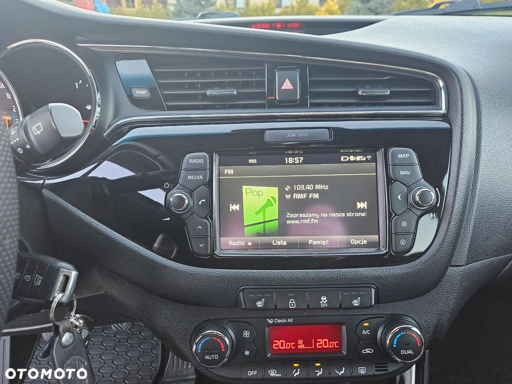 Kia Ceed 1.6 CRDi 136 ISG Dream-Team Edition - 27