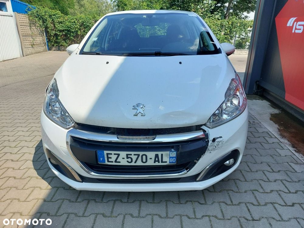 Peugeot 208 - 3