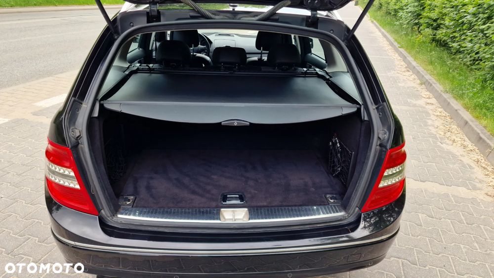 Mercedes-Benz Klasa C 220 CDI DPF BlueEFFICIENCY - 14