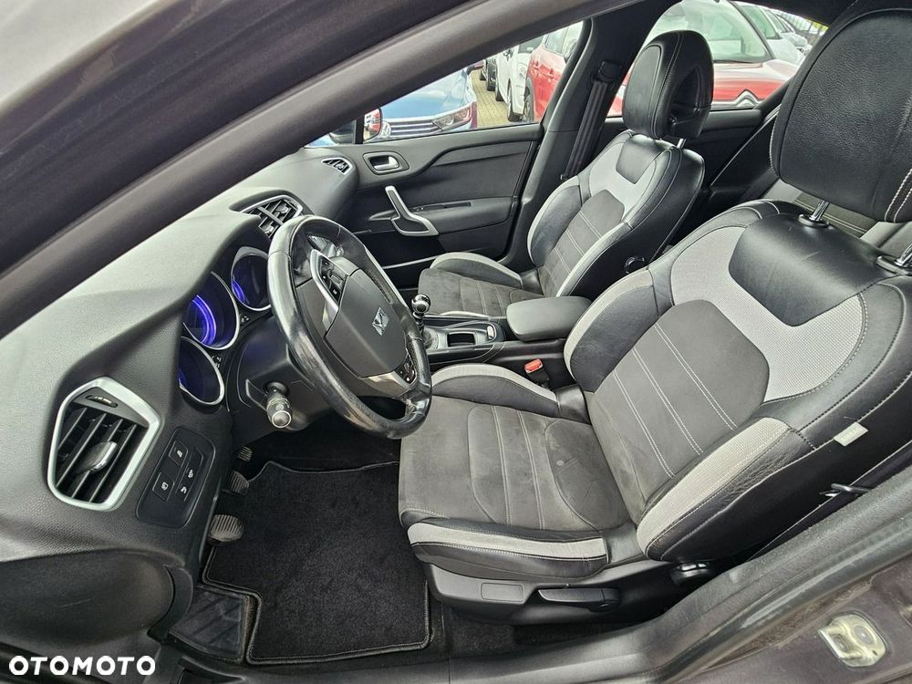 DS Automobiles DS 4 Crossback - 23