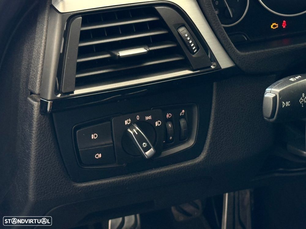 BMW 328 i Pack M - 33