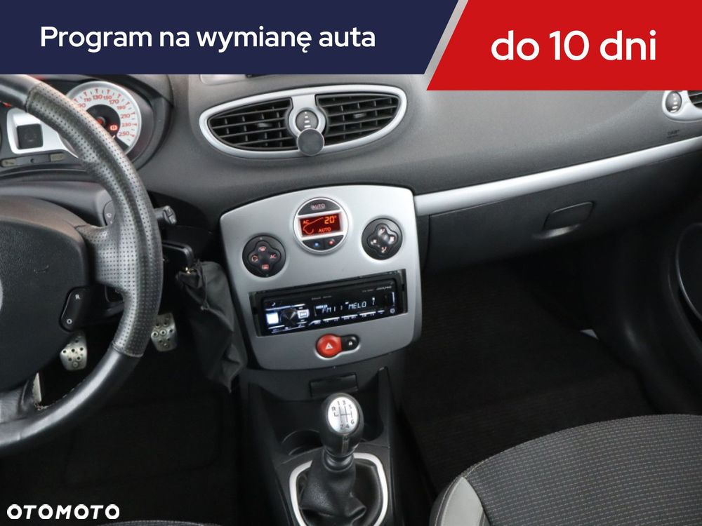 Renault Clio - 10
