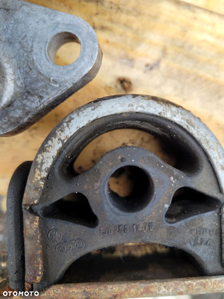 CZĘŚCI DO SILNIKA ASZ 1.9 TDI 130KM POMPA VACUM WSPOMAGANIA ZAWÓR EGR VW - 15