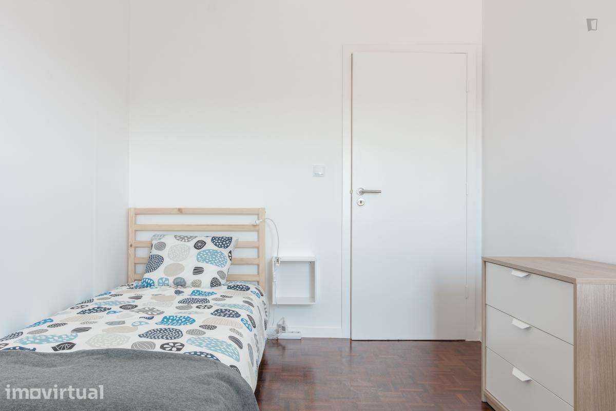 Quarto - localizado em Bela Vista Lisbon - Grande imagem: 4/23
