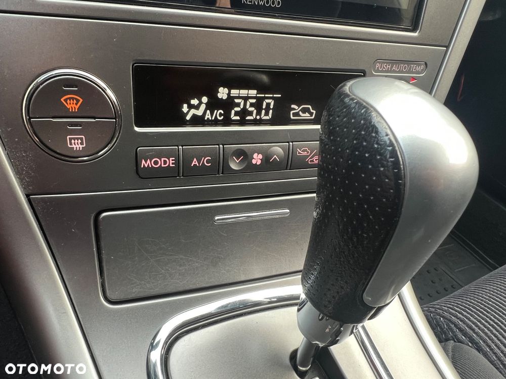 Subaru Outback Legacy 2.5i Comf AT - 25