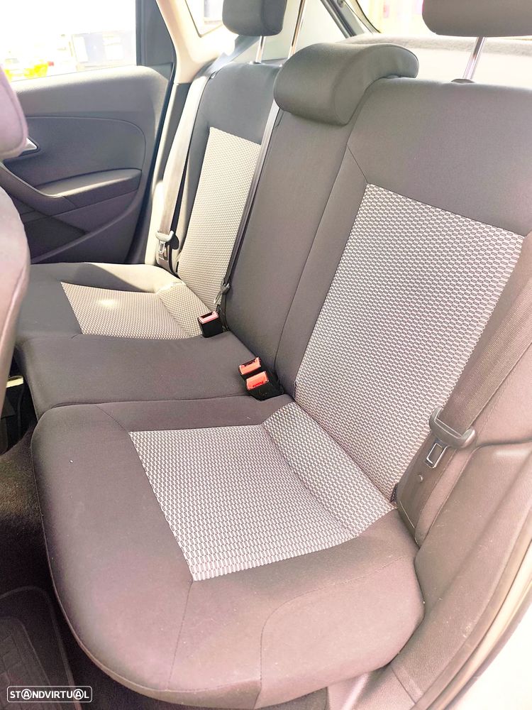 VW Polo 1.6 TDI Confortline BlueMotion - 7