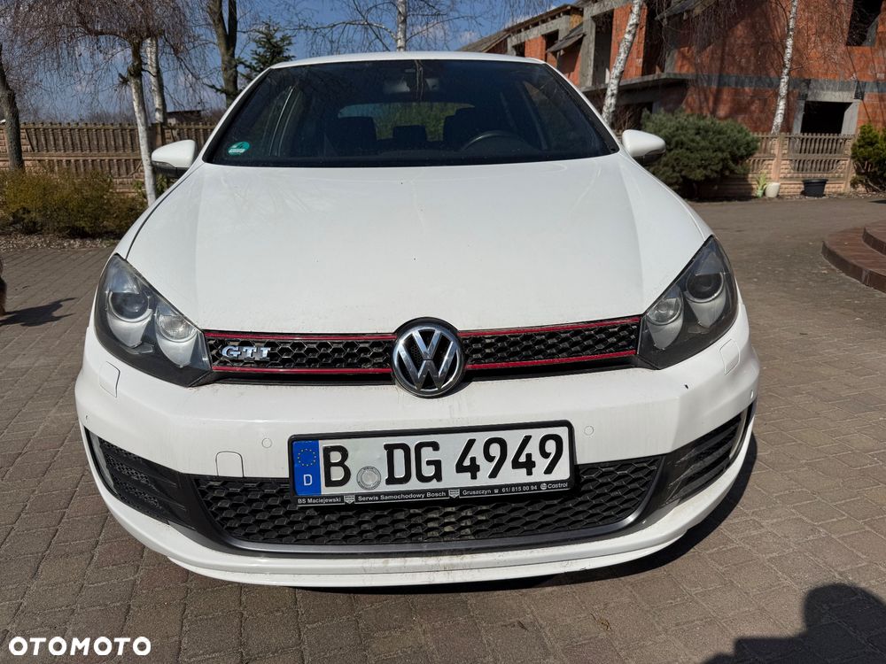 Volkswagen Golf 2.0 GTI adidas - 19