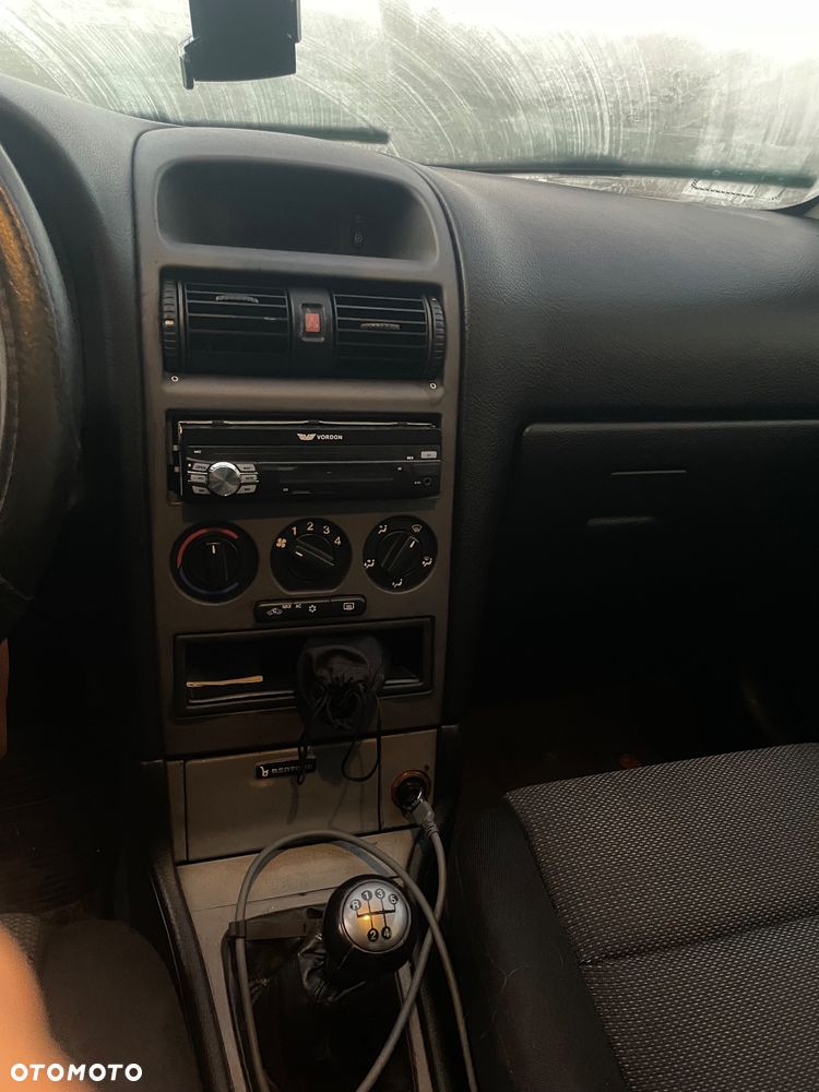 Opel Astra - 9