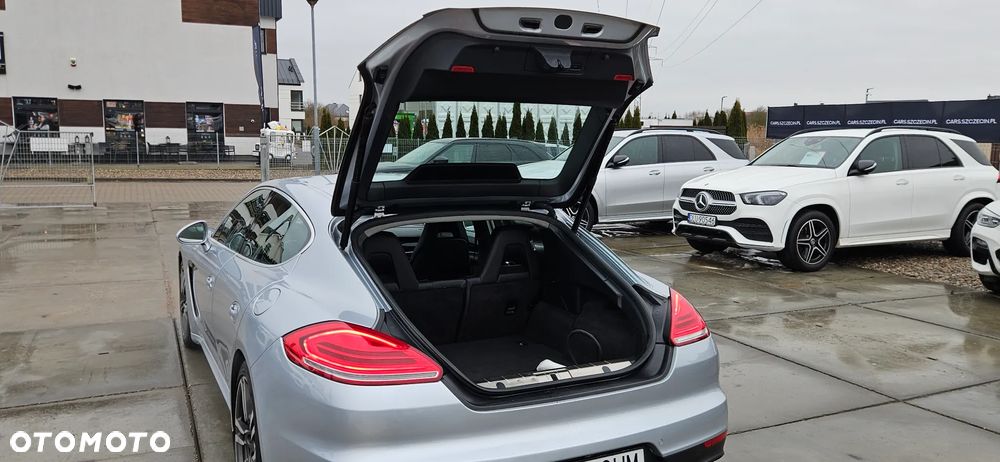 Porsche Panamera - 23