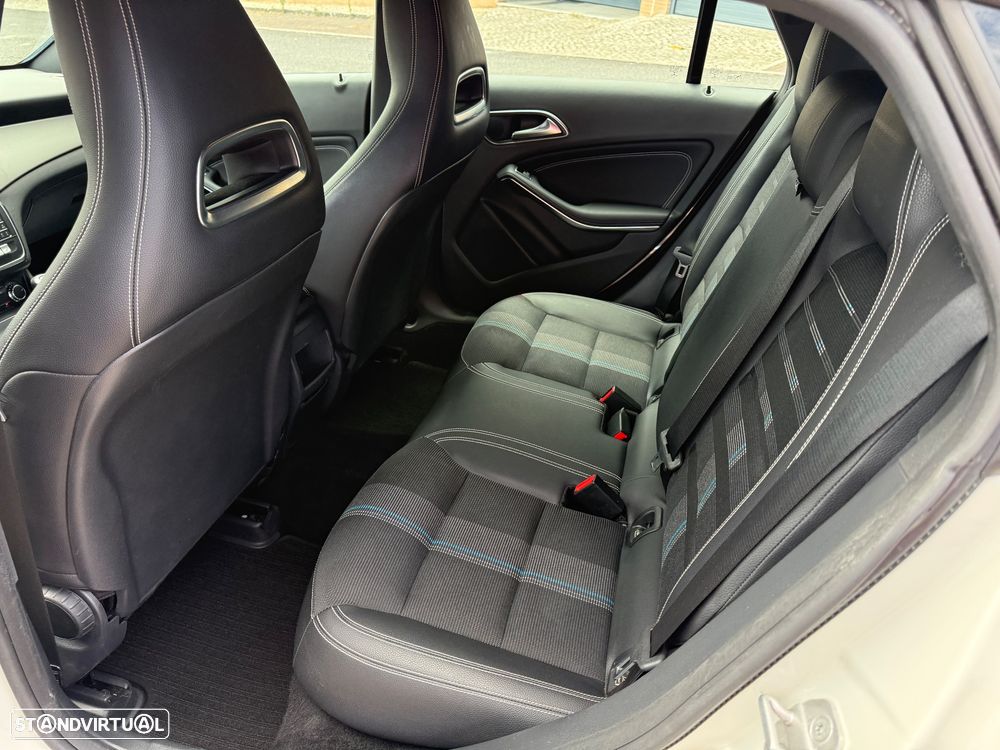 Mercedes-Benz CLA 180 d Shooting Brake Urban - 21