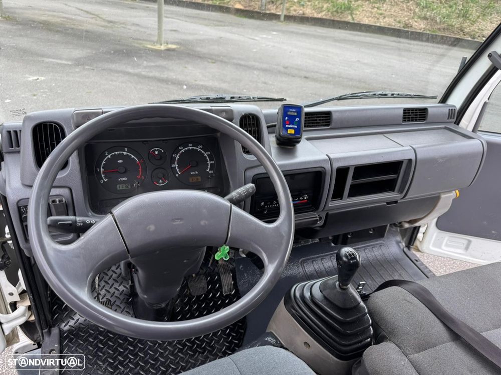 Nissan Cabstar 3.0 TD 35.13 L/1 - 8