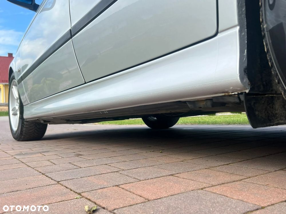 BMW Seria 5 520i Touring Edition Exclusive - 9