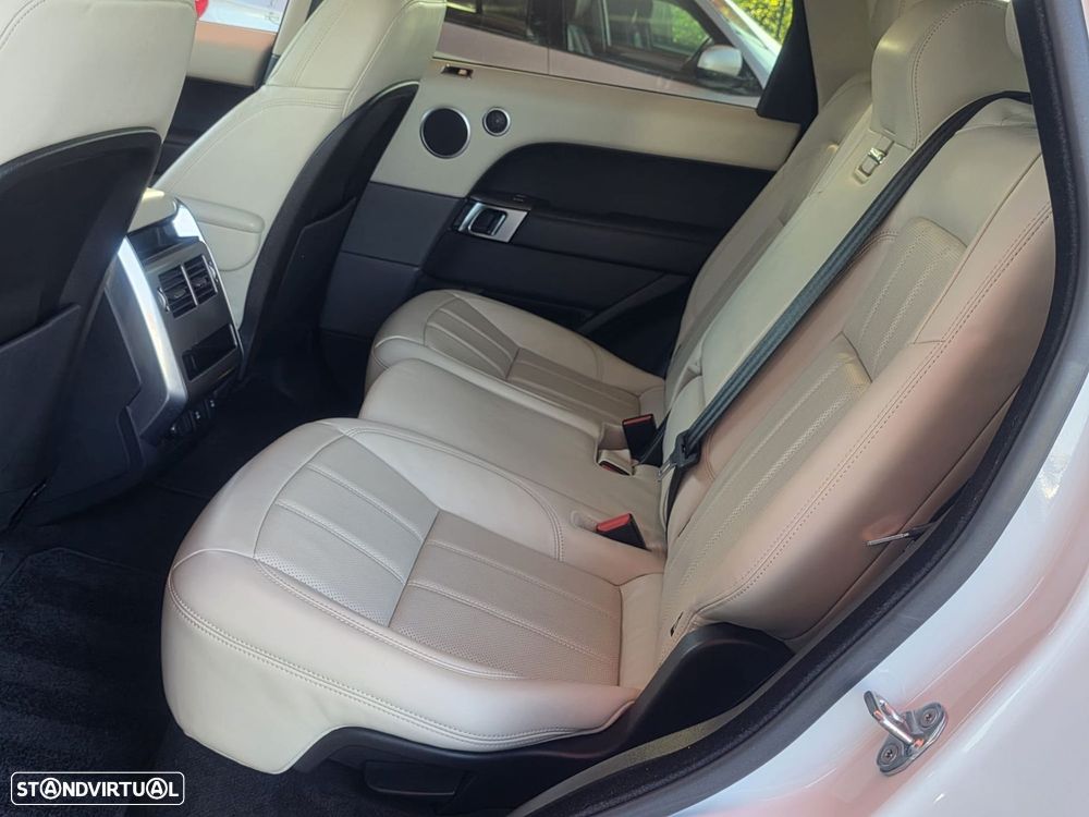 Land Rover Range Rover Sport 3.0 TDV6 HSE Dynamic - 16