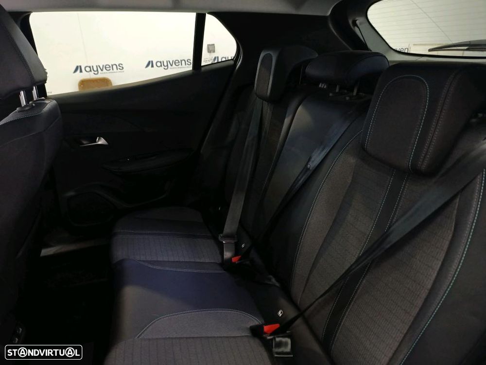 Peugeot 2008 1.2 PureTech Allure - 8