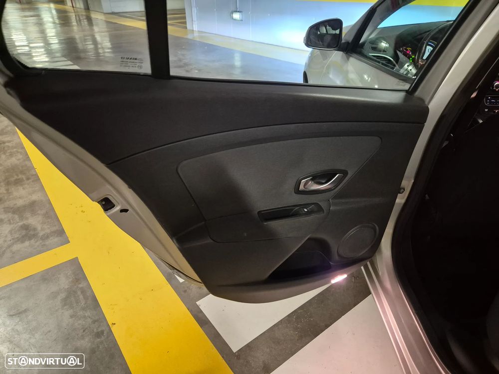 Renault Mégane Sport Tourer 1.5 dCi Dynamique - 28