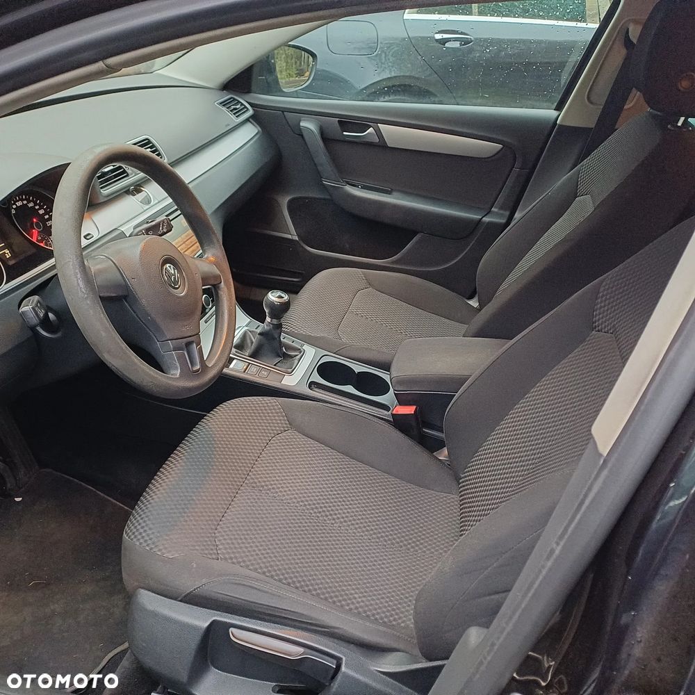 Volkswagen Passat 1.6 TDI BlueMotion - 18