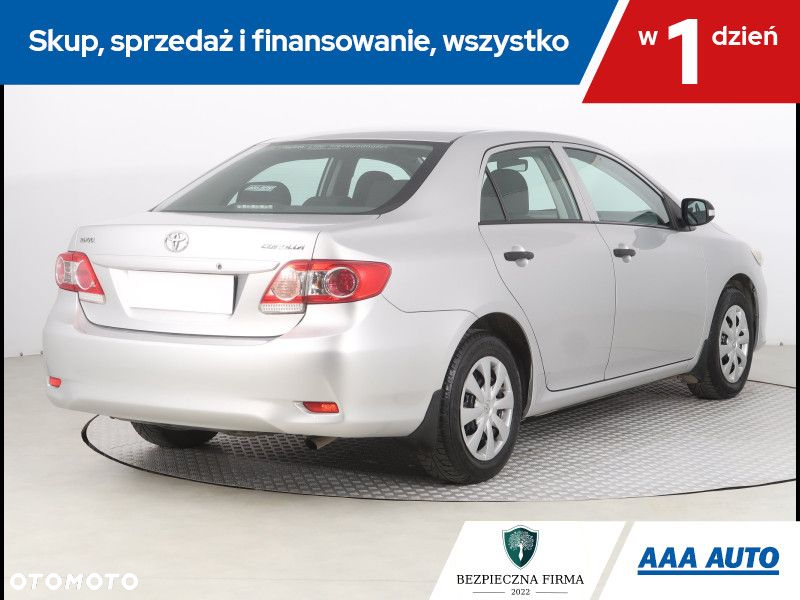 Toyota Corolla - 6
