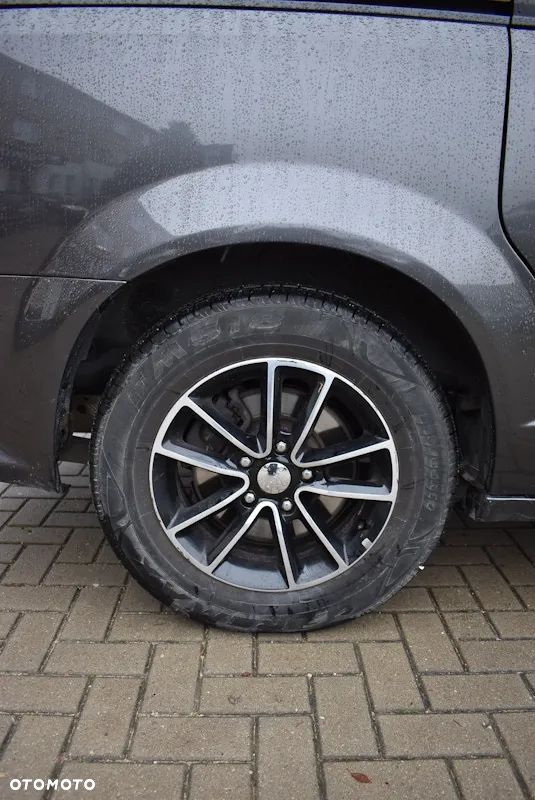 Dodge Grand Caravan 3.6 R/T - 13