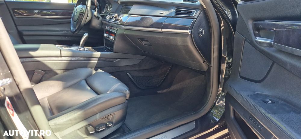 BMW Seria 7 730d Aut. - 11