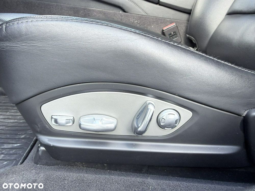 Porsche Panamera Turbo Executive - 17