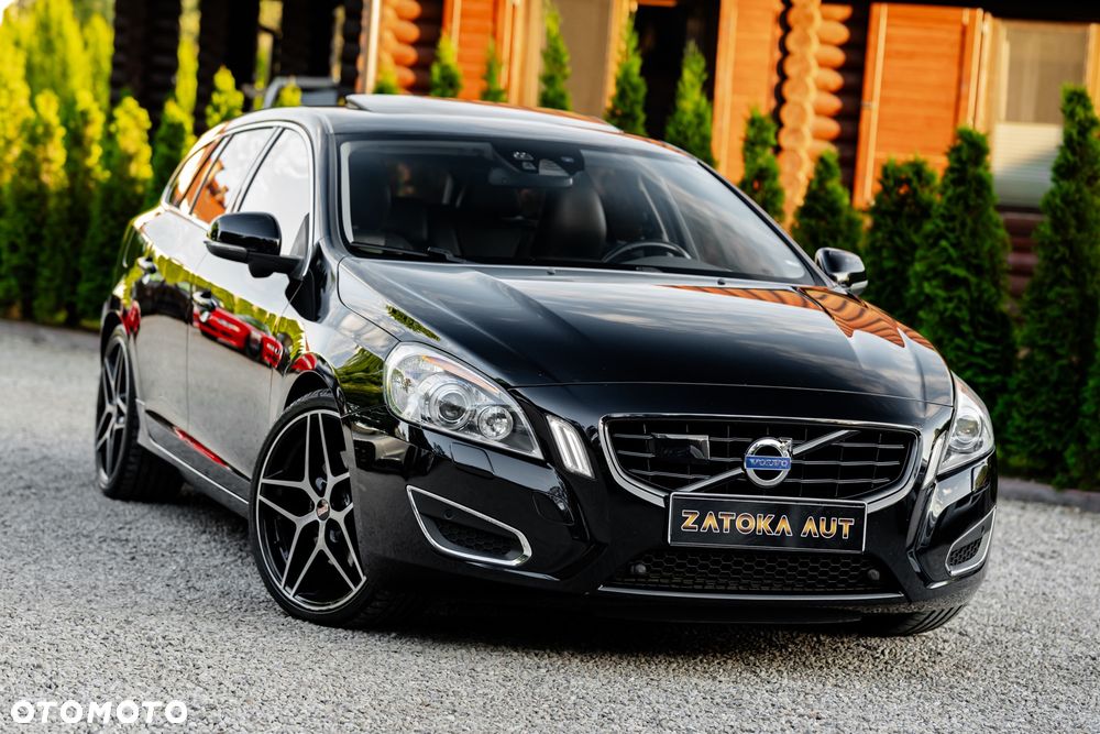 Volvo V60 T6 AWD Geartronic Summum - 4