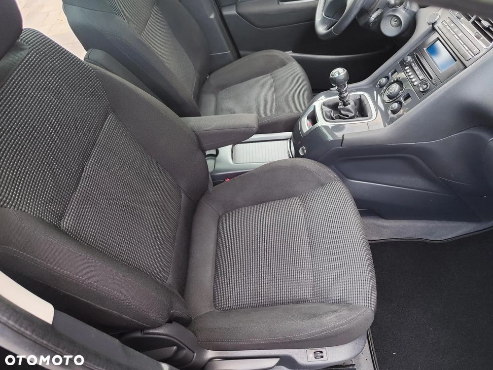 Peugeot 5008 HDI FAP 150 Family - 23