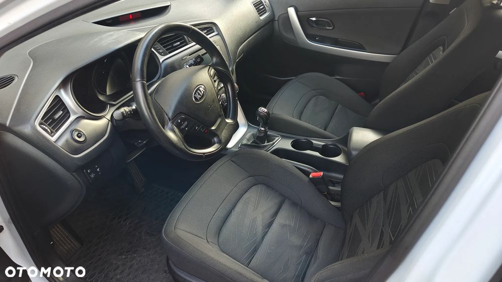 Kia Ceed 1.6 CRDi M - 11