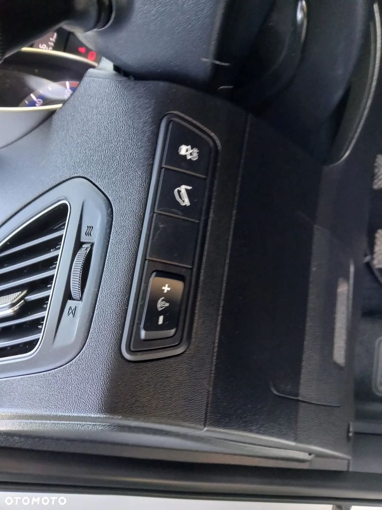 Hyundai ix35 1.7 CRDi 2WD blue Finale Gold - 8