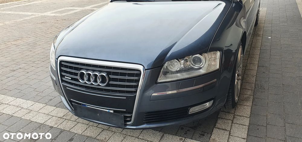 Audi A8 - 8