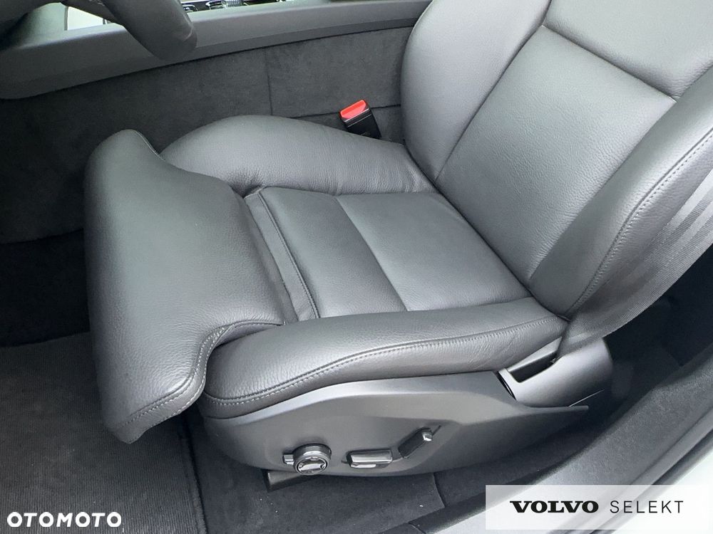 Volvo XC 60 T6 Plug-In Hybrid AWD Plus Dark - 14