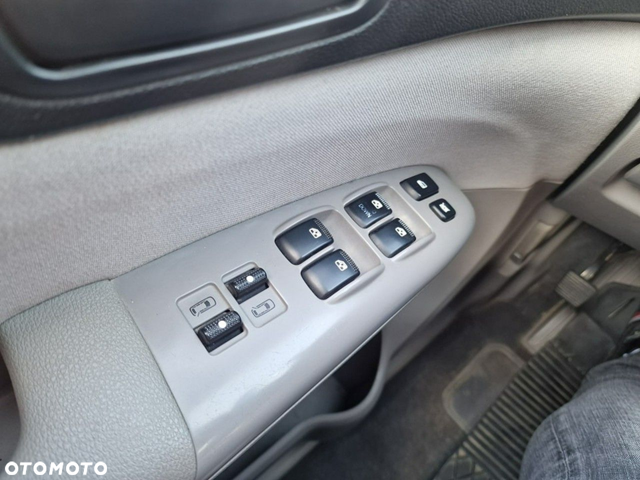 Kia Carnival 2.9 CRDi EX - 9