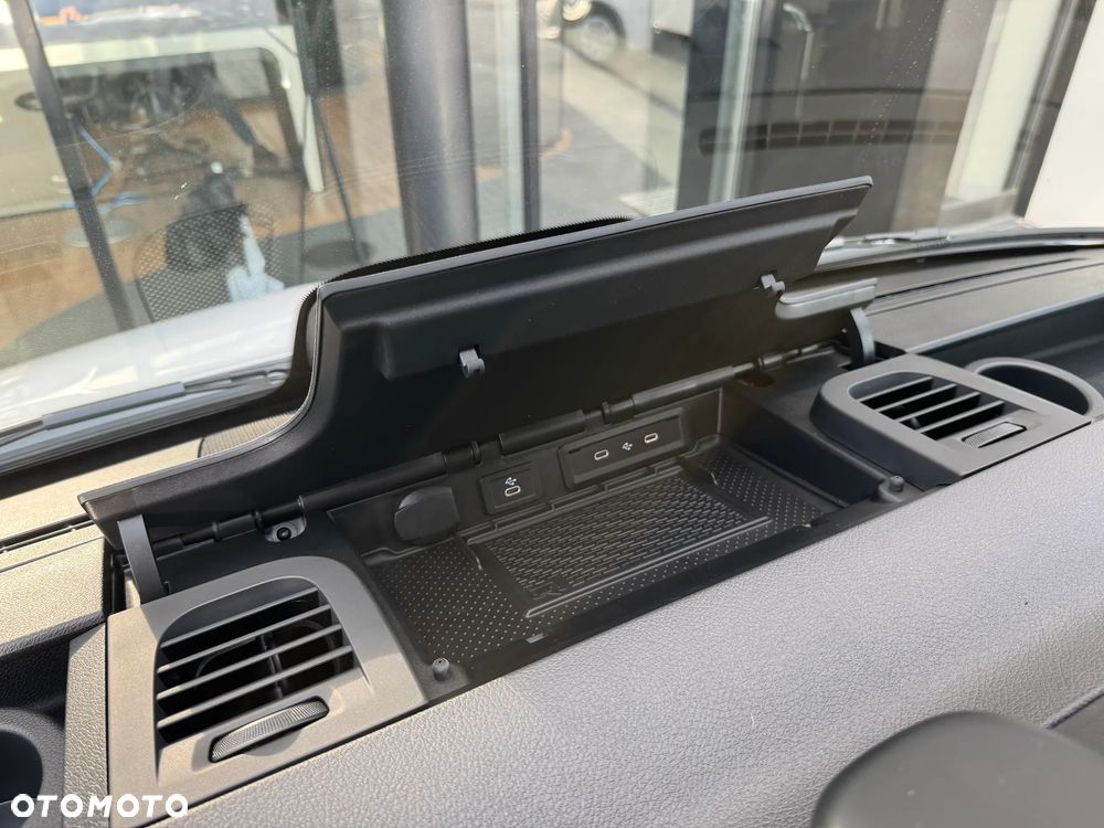 Mercedes-Benz eSprinter - 28