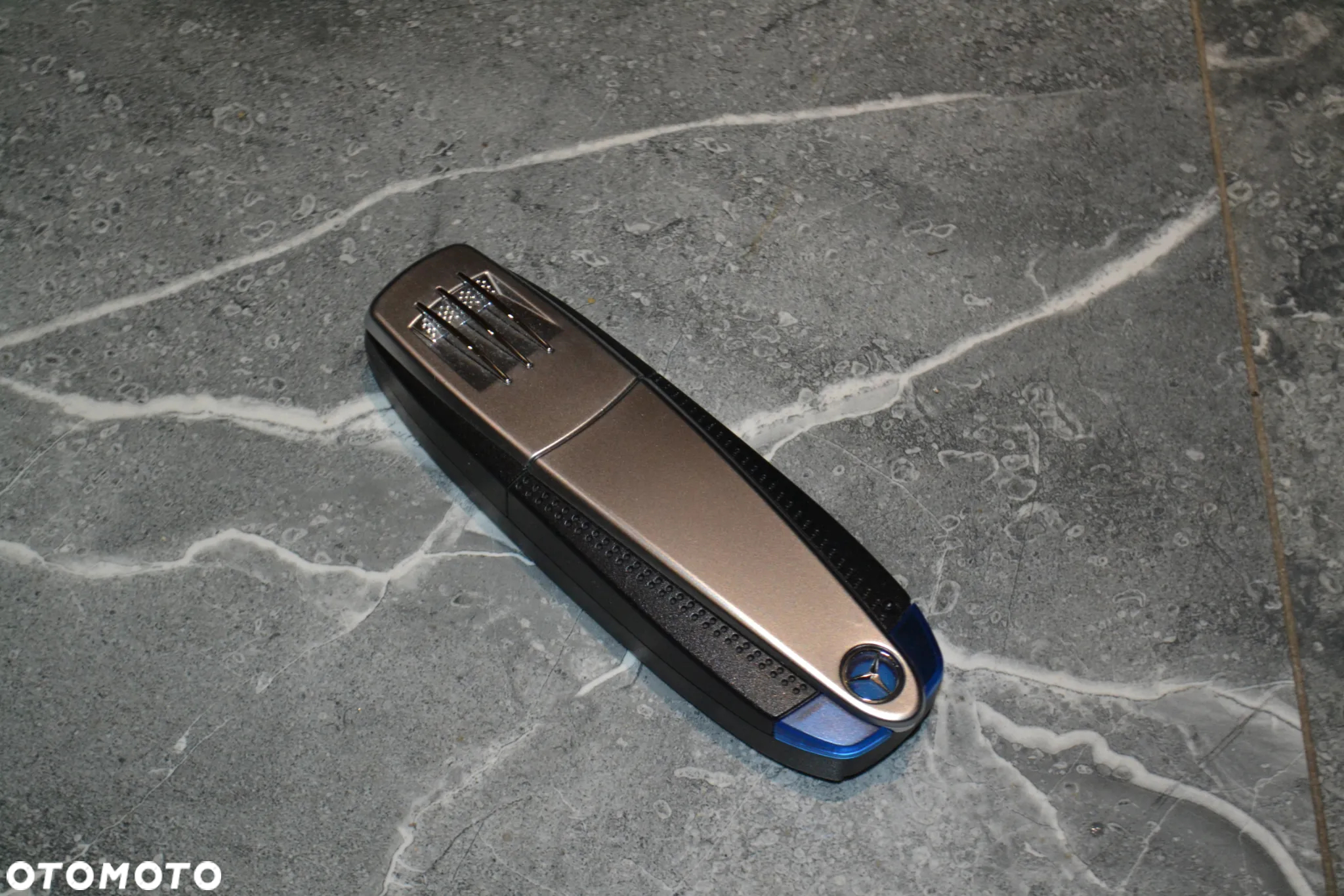 MERCEDES MODUŁ ADAPTER BLUETOOTH TELEFON 67875840 - 2