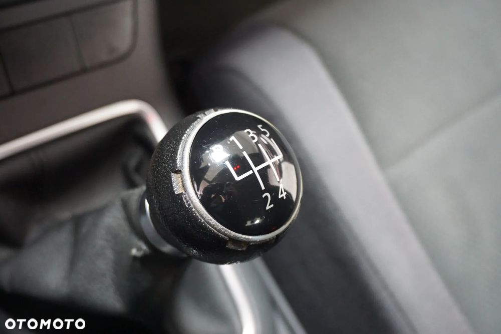 Volkswagen Golf Plus 1.9 TDI Tour - 26