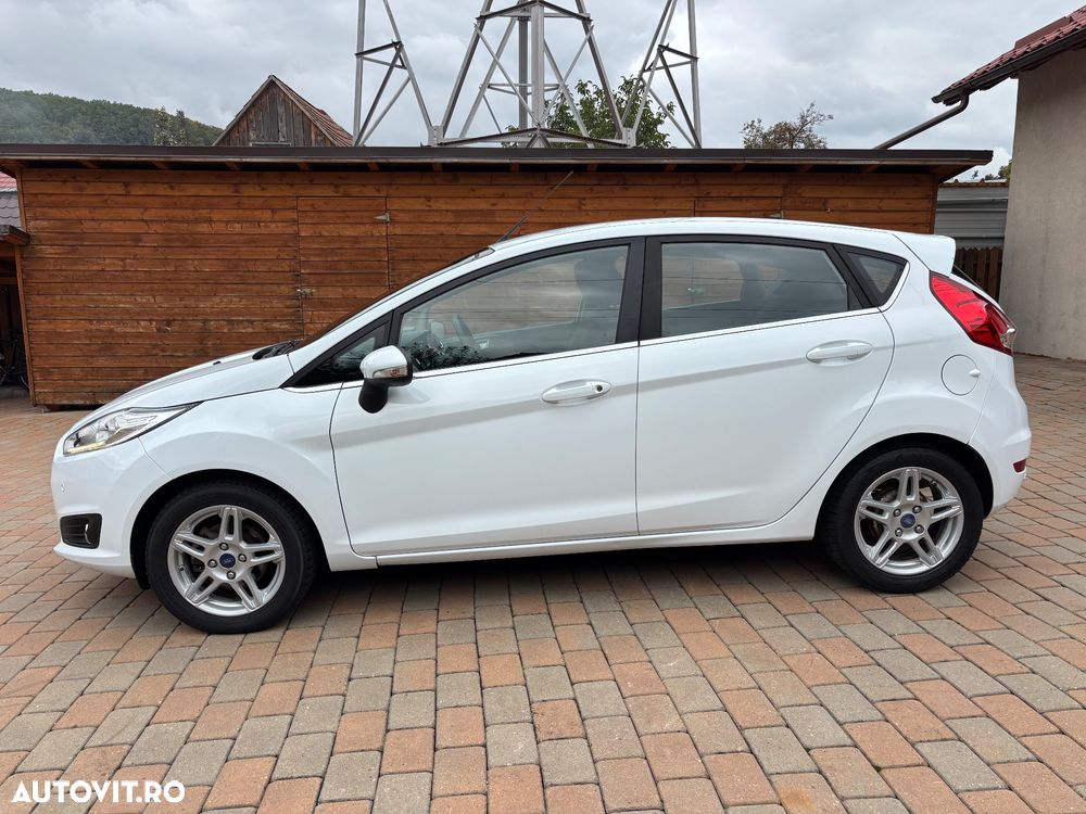 Ford Fiesta 1.6 TDCi DPF Titanium - 5