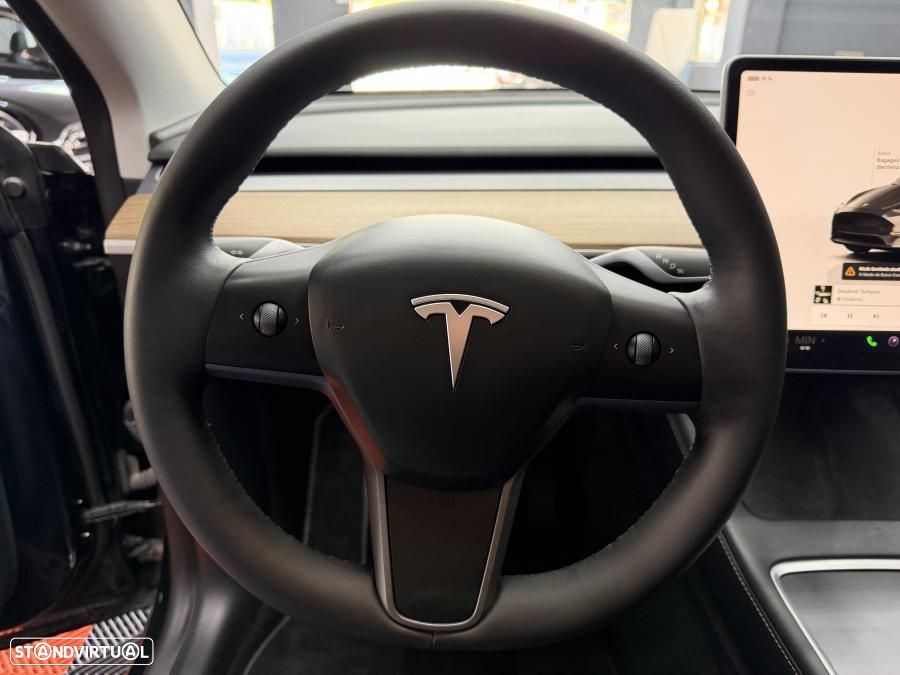 Tesla Model Y Long Range Dual Motor AWD - 15